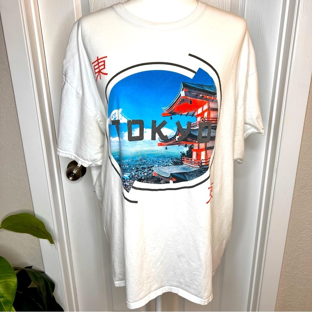 Popular Poison Tokyo T-shirt. Sz.2XL